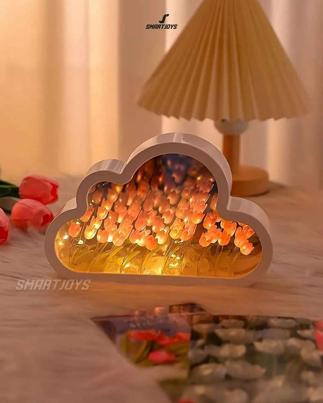 Lampara hermosa de tulipanes infinitos y espejo. ideal para regalar