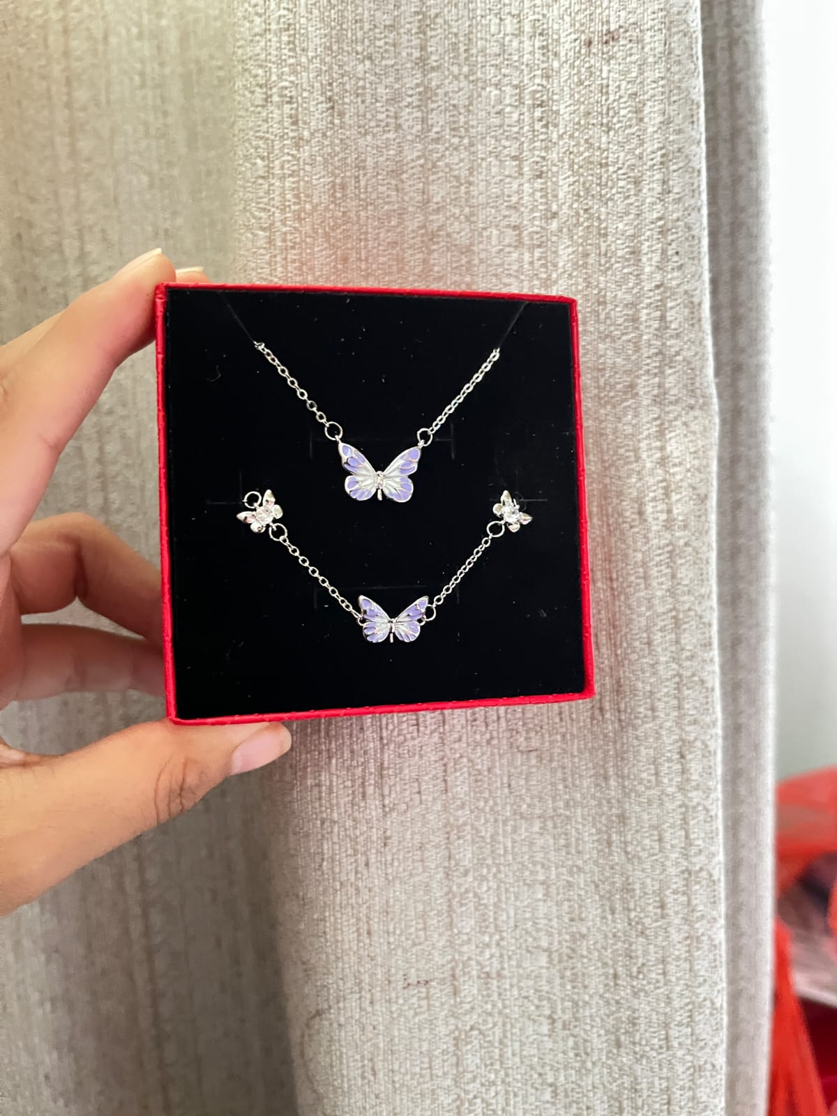 Set de Mariposa 🦋 Collar + pulsera que brillan en la oscuridad ✨